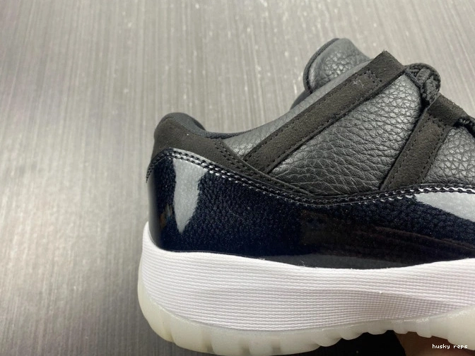 Rep Husky 11 Air Low Jordan Retro 72-10 AV2187-001 0725